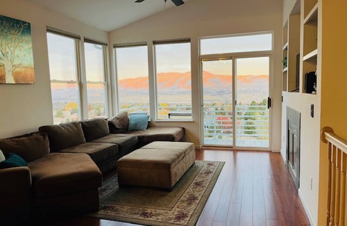 Reno House | Breathtaking views from this house located in the Caughlin Ranch neighborhood.