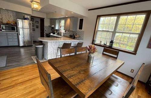 Andes House | Breathtaking views. Hot tub. Private pond. Huge deck. Fast wifi.