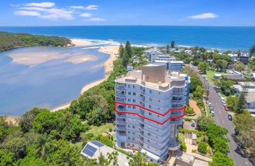 Currimundi Apartment | Breathtaking Views Over Currimundi Lake!