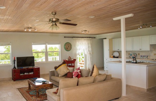 Great Exuma Apartment | Breathtaking views, outstanding accommodation - Pool, New Kitchen and KING Bed