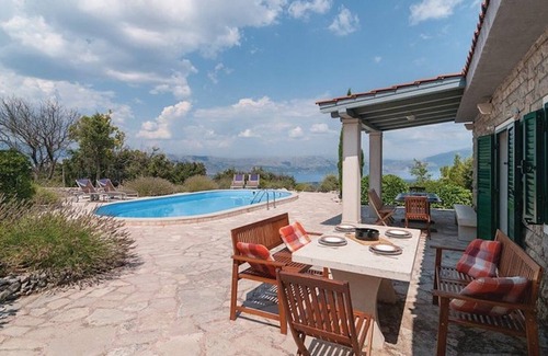 Gornji Humac House | Breathtaking views of the Dalmatian coastline