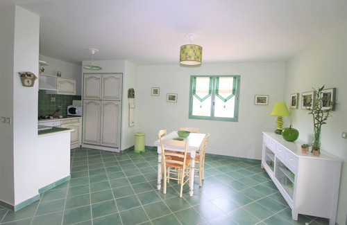 Tiuccia Apartment | BREATHTAKING VIEWS. Splendid large green T2 upstairs, very quiet
