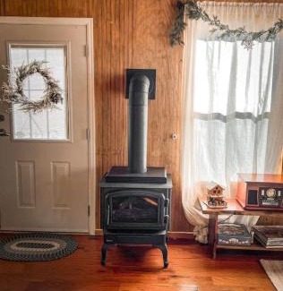 Como House | Breathtaking ViewsTwo Bedroom Cabin with Hot tub