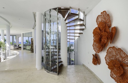 Las Terrenas Villa | Breathtaking Villa and Incredible Sea Views w/7Bdrs Pool.