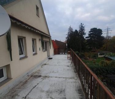 Floridsdorf Villa | Breathtaking Villa near Danube River/w Garden and Parking
