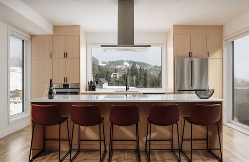 Saint Come Ski Chalet | Breathtaking Vista Escape with Spa