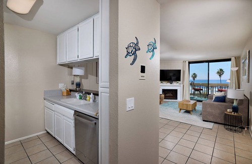 Oceanside Condo | Breathtaking Whitewater Ocean Views with Pier View!