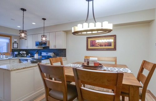 Four O'Clock House | Breck Townhome w/Balcony: Walk to Ski Lifts!