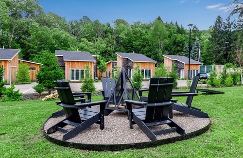 Ellicottville House | Breckenridge Bungalow