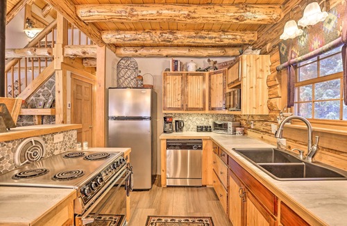 Blue River Cabin | Breckenridge Cabin w/Hot Tub: Ski & Hike!