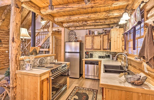 Blue River Cabin | Breckenridge Cabin w/Hot Tub: Ski & Hike!
