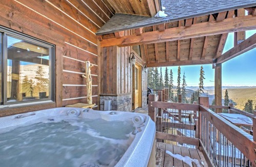 Quandary Village House | Breckenridge Sky Lodge with Hot Tub and Gas Grill!