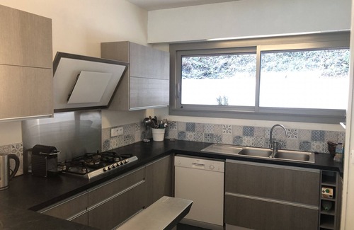 Bredannaz House | BREDANNAZ, Spacieuse Villa, Vue lac, PONTON ET PLAGE 15 PERS.