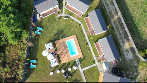 Teslui House | Breeze By The Lake - Cazare cu jacuzzi pe malul lacului