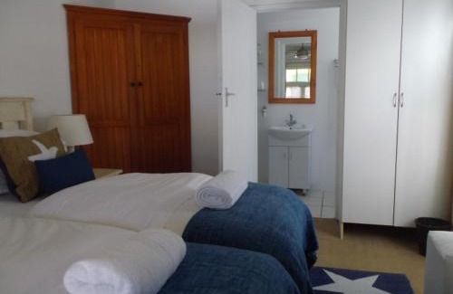 Kidd's Beach Bed & Breakfast | Breeze Inn Guesthouse