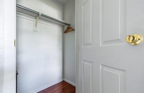 Lakeland House | Breeze of the Lake