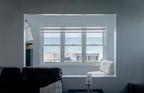 Leamington Cottage | Breezeway Lakehouse · Near Point Pelee!