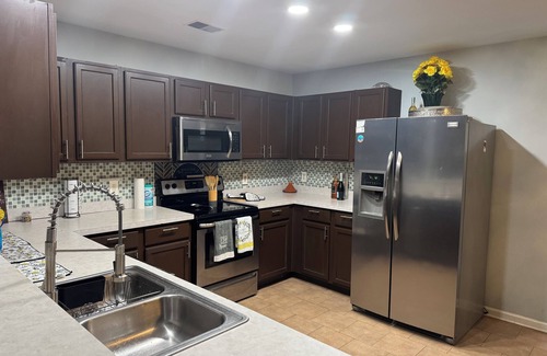 Bluffton House | Breezy 5-Bed Home with Walk-In Closets, Fenced Yard, Lagoon View, and Utilities