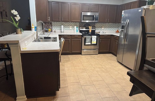 Bluffton House | Breezy 5-Bed Home with Walk-In Closets, Fenced Yard, Lagoon View, and Utilities