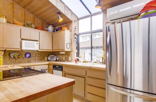 South Oceanside House | Breezy beachfront home with amazing views, gas fireplace, deck, WiFi, & grill