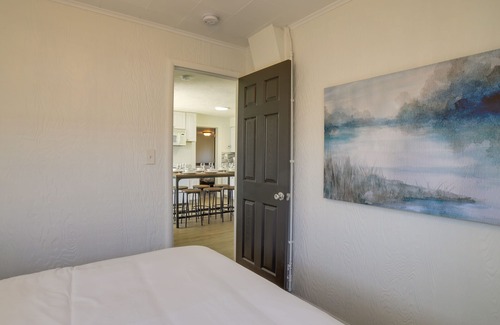 Lake City Cottage | Breezy Lake City Getaway - Walk to Englewood Beach