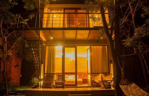 Weerawila Ski Chalet | Breezy Lake