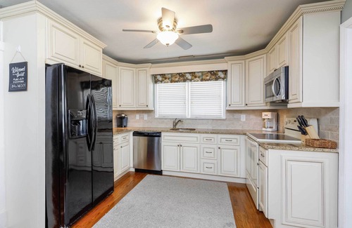Gold Coast House | Breezy Ocean City Home: Walk to Beach + Boardwalk!