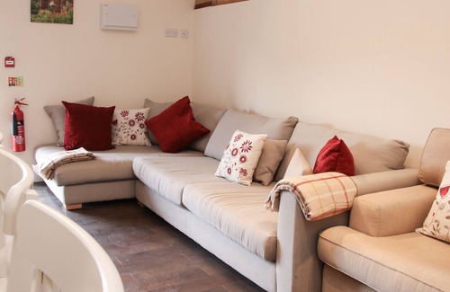 Stoney Stretton Other | BREIDDEN VIEW, character holiday cottage, with hot tub in Shrewsbury
