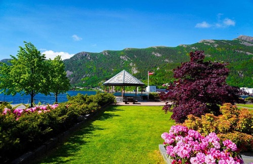 Svelgen Hotel | Bremanger Fjordhotell