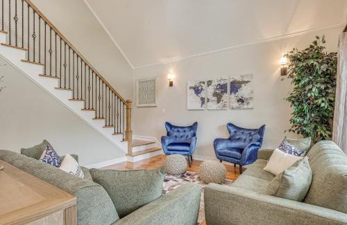 Brenham House | Brenham Rental with Deck and Yard Less Than 1 Mi to Downtown!