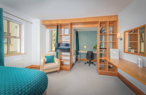 Castletroy House | Brennan Court Guest Accommodation