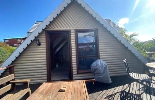Brenton-on-Sea Apartment | Brenton Cottage at 90 is a NO SEA VIEW pet-friendly self-catering 2 sleeper