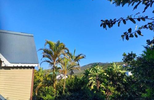 Brenton-on-Sea Apartment | Brenton Cottage at 90 is a NO SEA VIEW pet-friendly self-catering 2 sleeper