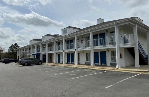 Roanoke Rapids Hotel | Brentwood Inn & Suites