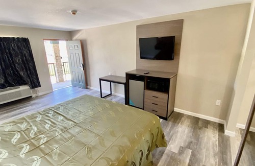 Suffolk Hotel | Brentwood Inn & Suites