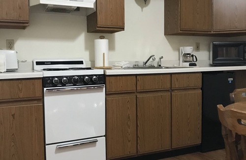 Marquette Hotel | Brentwood Motor Inn