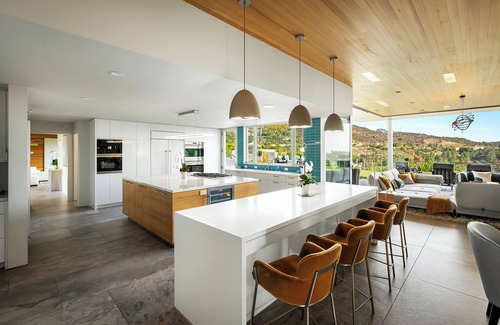 Brentwood House | Brentwood Retreat - pool/jacuzzi, fitness room, theatre & dual primary bedrooms