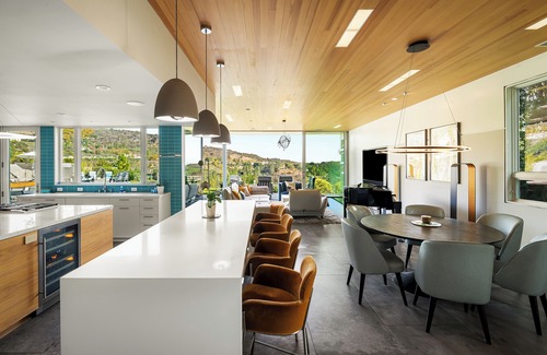 Brentwood House | Brentwood Retreat - pool/jacuzzi, fitness room, theatre & dual primary bedrooms