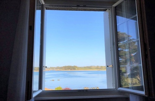 Cote de Granit Rose House | Breton house by the sea with WIFI and parking in Trégastel