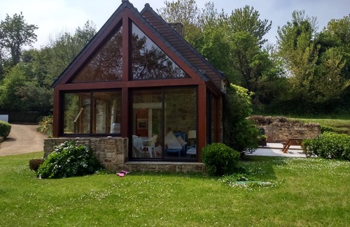 Pleubian House | Breton house full of character, in a calm area, surrounded by greenery