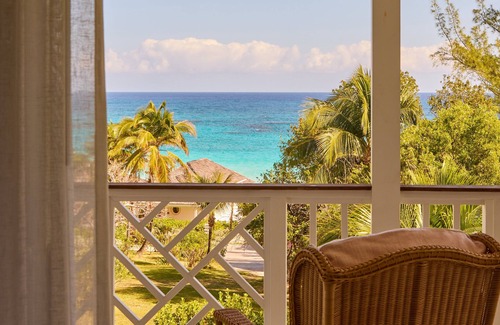 Dunmore Town House | Brett's Home 3 bed/3 bath home & 1 bed/1 bath guest cottage & plunge pool