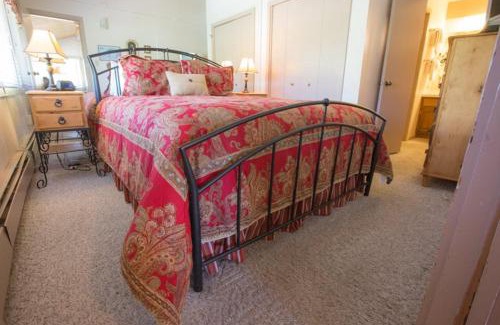 Glenwood Springs Apartment | Brettelberg Slopeside Condos E9
