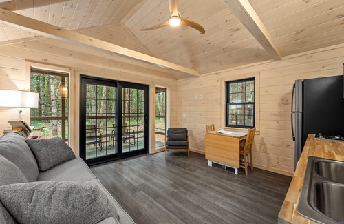 Monson Cabin | Brewery Farm Cabin: Dickinson