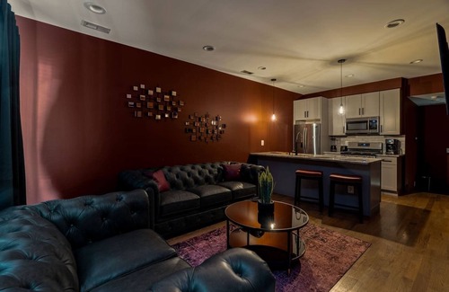 Brewerytown Apartment | Brewerytown 3BR Modern Retreat