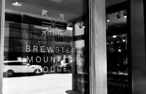 Banff Hotel | Brewster Mountain Lodge