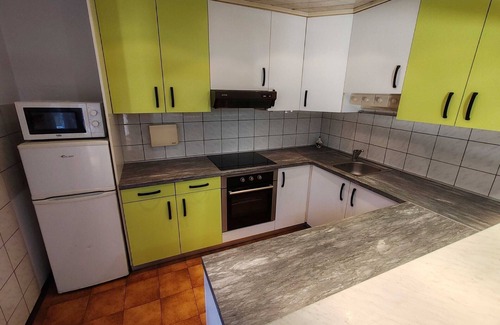 Smarjeske Toplice Apartment | Brezovica Spacious Family-Friendy Apartment - Two Bedroom Apartment with Balcony