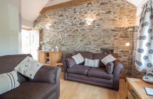 Llanrhystyd House | Briallen Aberystwyth