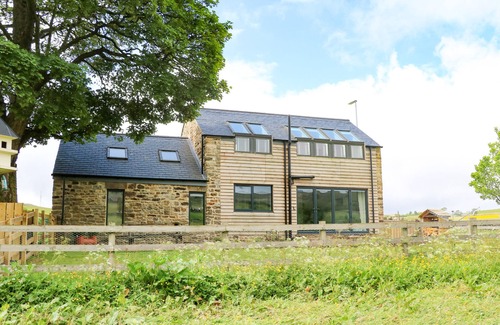 Wearhead Cottage | BRIAR BARN, pet friendly, luxury holiday cottage in St John's Chapel
