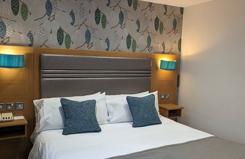 Ainley Top Hotel | Briar Court Hotel