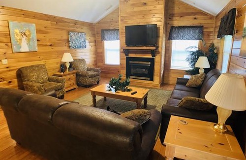 Pigeon Forge Apartment | Briarstone Lodge Condo 13B - Two Bedroom Condo